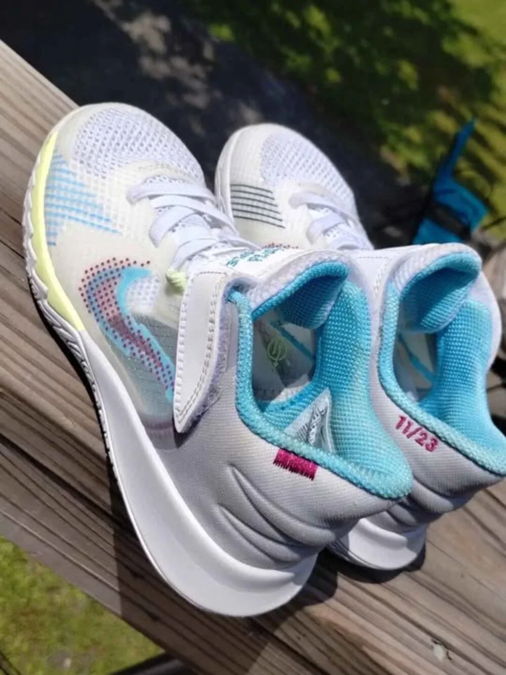 Discontinued Nike Kyrie Flytrap V '1 World 1 People' Kids 13c Basketball Shoes